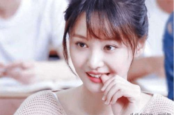 娱乐吃瓜小妹子视频,吃瓜小妹子带你领略幕后花絮